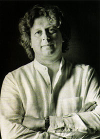 Peter F Hamilton